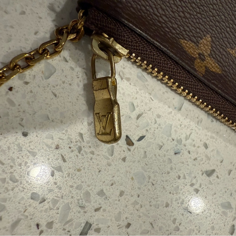 Louis Vuitton Monogram Key Pouch - Picture 5 of 5